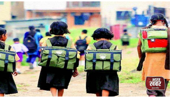 लखनऊ के स्कूलों में सियासत